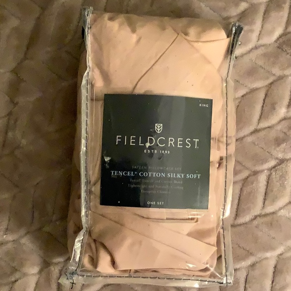 Fieldcrest Heirloom Pink Cotton / Tencel King Pillowcases